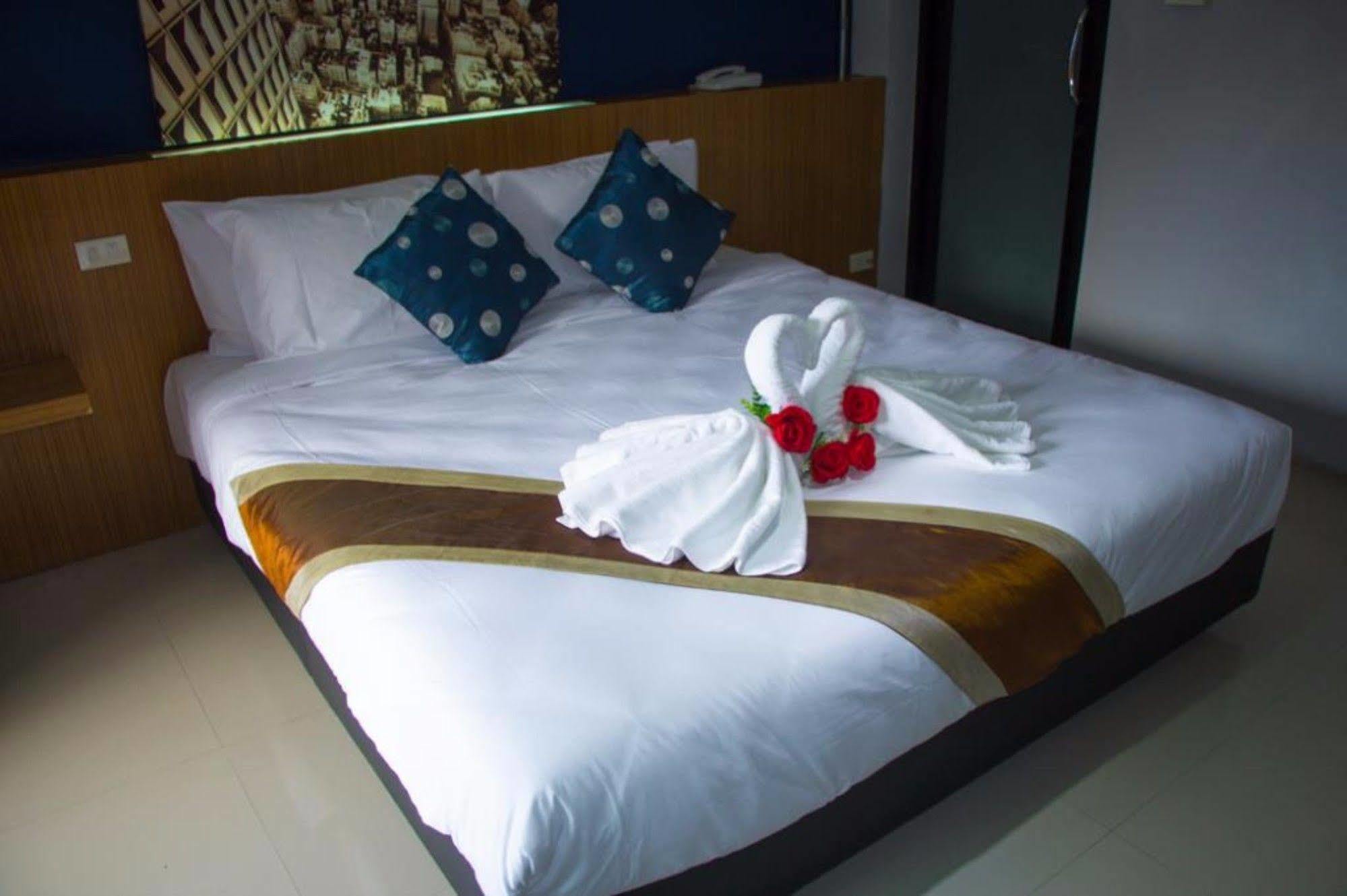 Hotel Royal Nine Kanchanaburi Esterno foto
